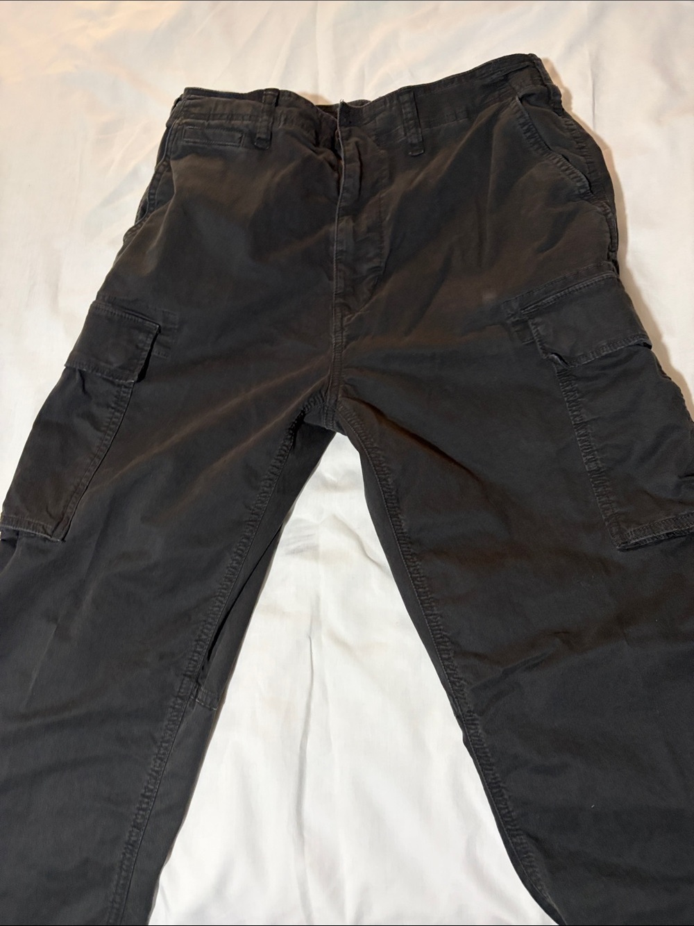 American Eagle Outfitters Black Cargo Pants - Utility Style